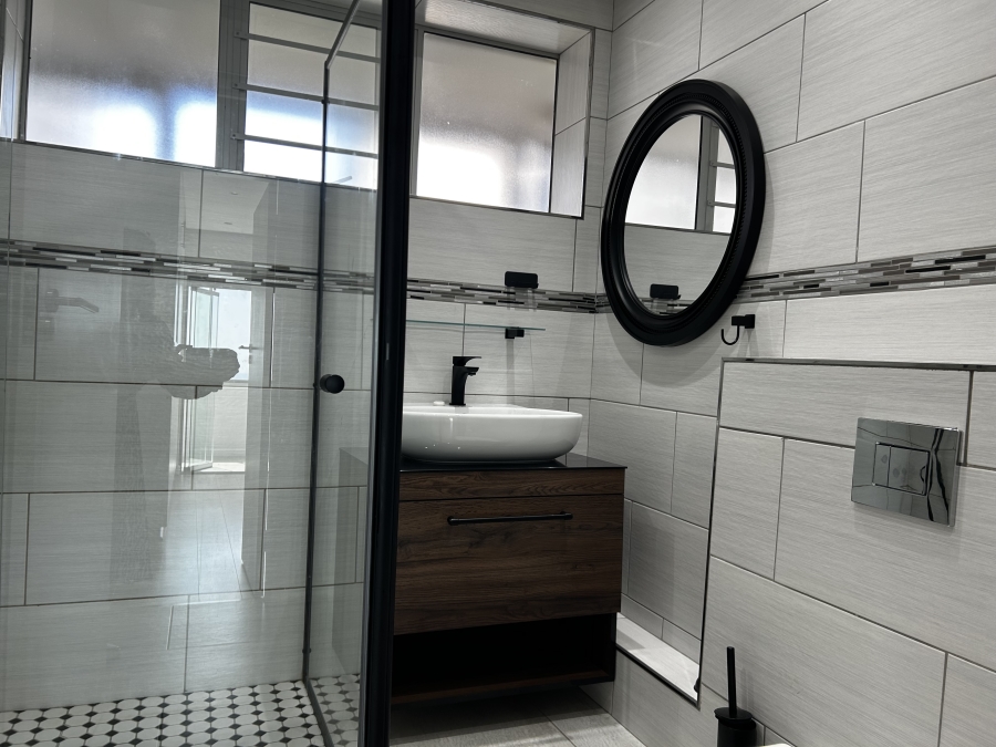 To Let 1 Bedroom Property for Rent in Mouille Point Western Cape